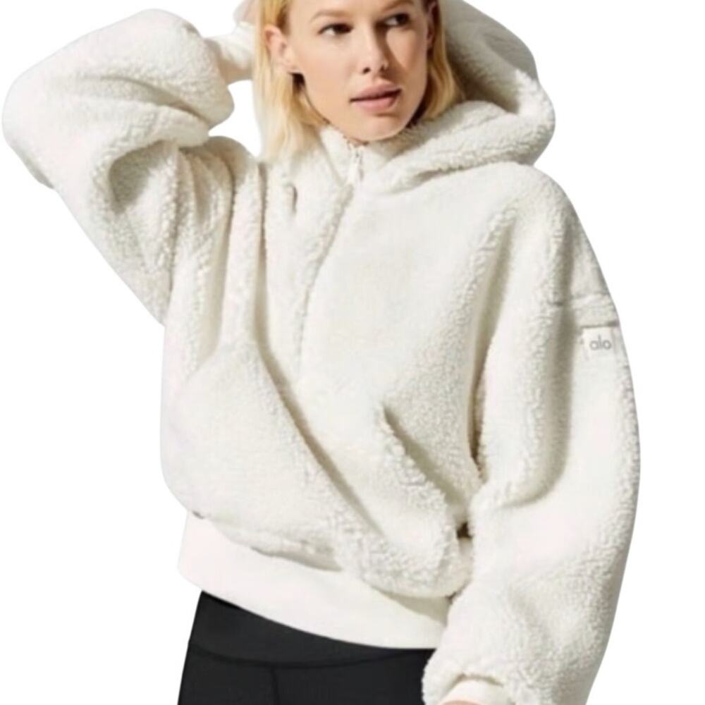 ALO Streetside 1/2 Zip Hooded Sherpa Sweater Jacket XS Pristine Cream Cozy Angel